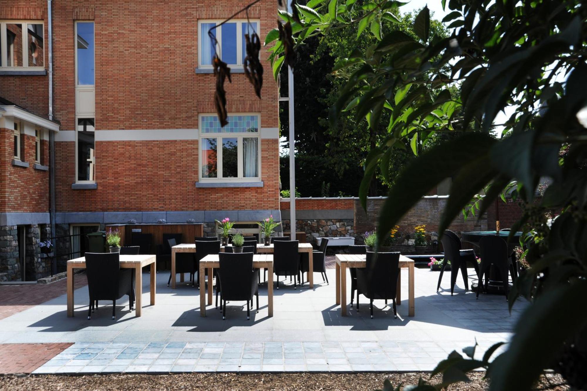 Charmehotel Villa Saporis Хасселт Экстерьер фото