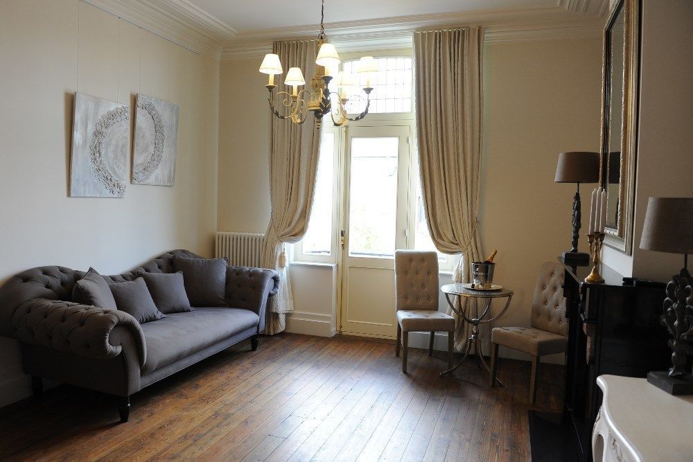 Charmehotel Villa Saporis Хасселт Экстерьер фото