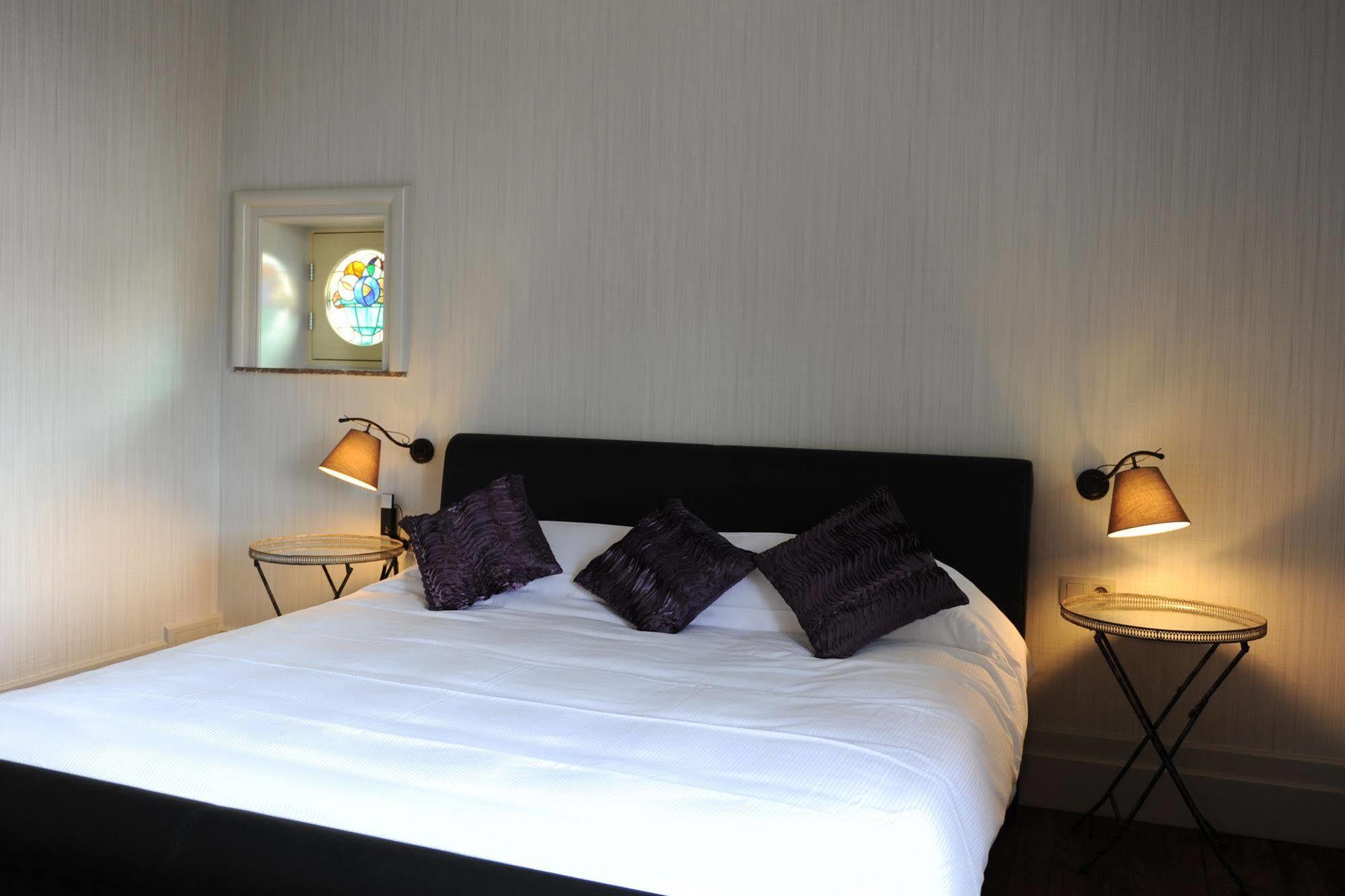 Charmehotel Villa Saporis Хасселт Экстерьер фото